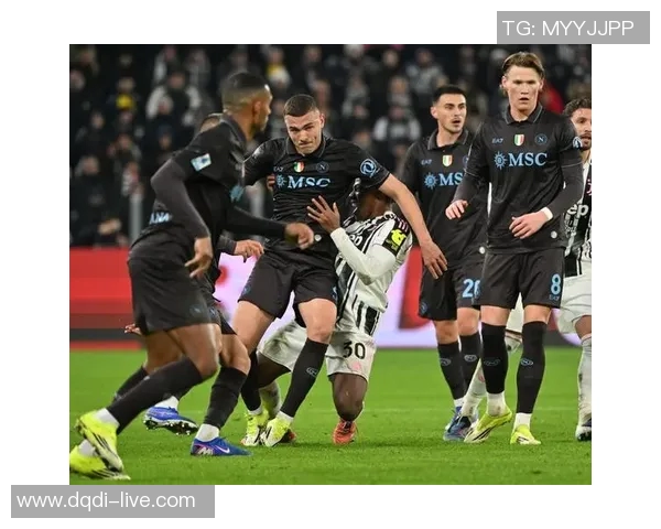 意甲焦点战那不勒斯大胜尤文图斯红牌争议引发全场热议