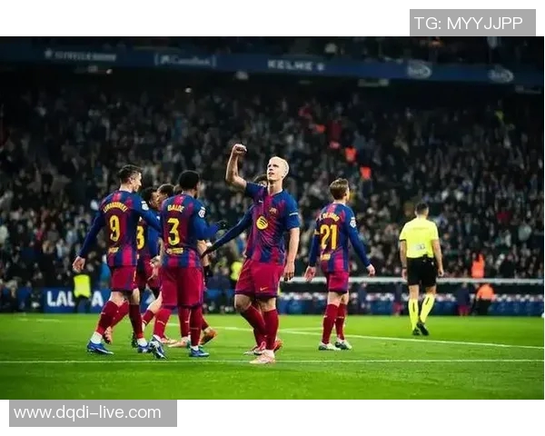 巴萨与本菲卡友谊赛战成平局球迷热议精彩瞬间与惨败反思