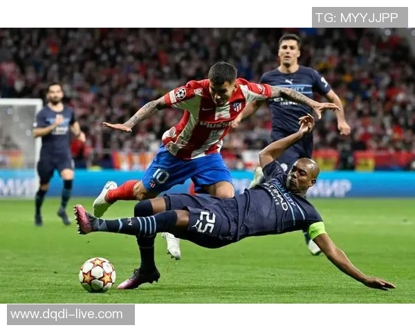 足总杯激战本菲卡3-0尤文图斯红牌争议引发全场热议与讨论